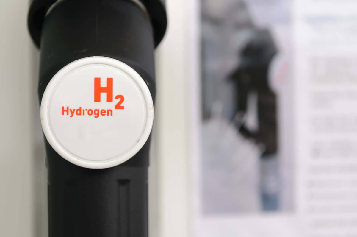 Revitalising hydrogen refuelling infrastructure