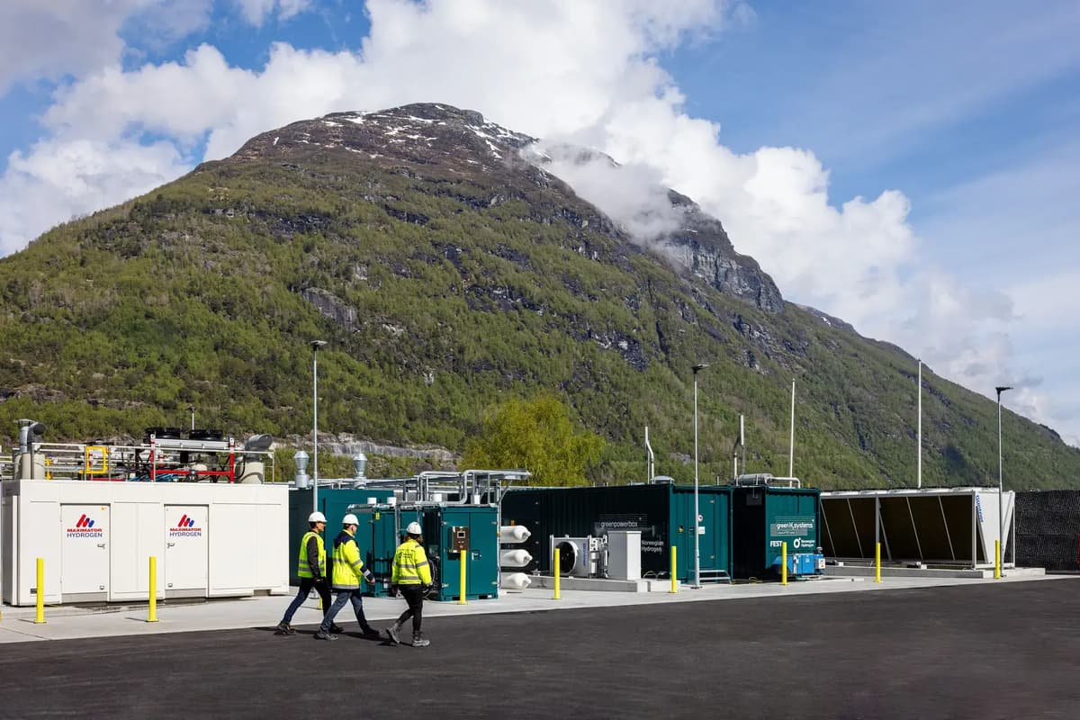 Norwegian Hydrogen Enters Final Testing Phase at Green Hydrogen Hub in Hellesylt