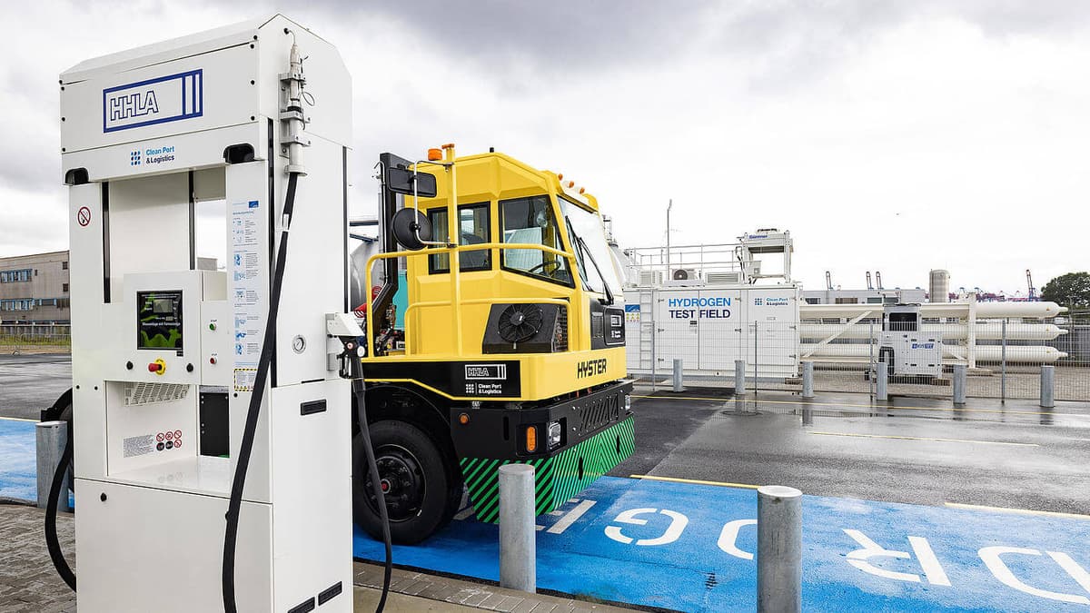 Innovating Port Logistics: HHLA Opens Hydrogen-Powered Test Field in Port of Hamburg