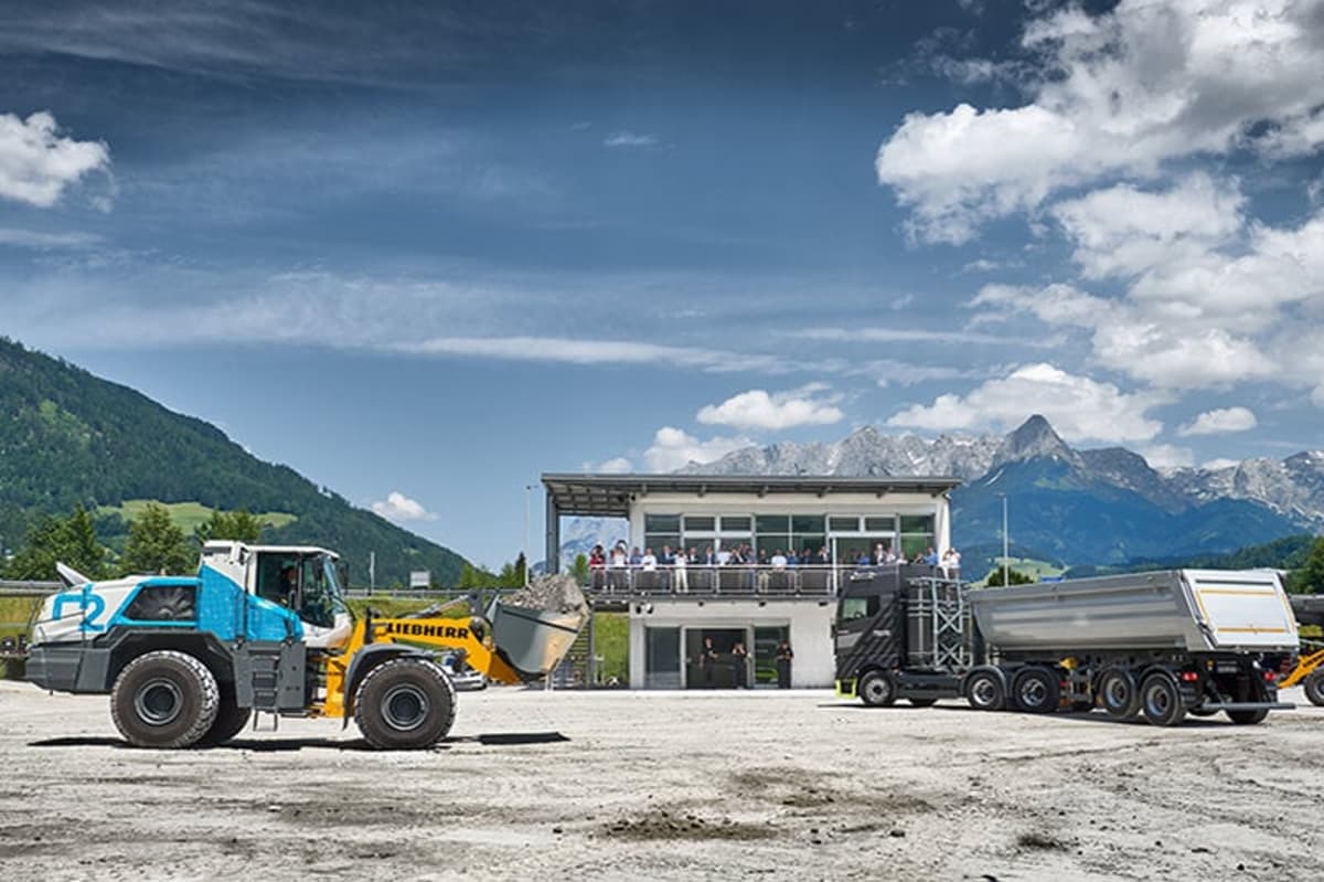 Liebherr Unveils Hydrogen-Powered Wheel Loader in Salzburg