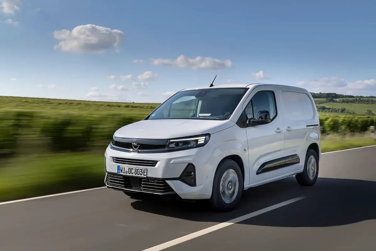 Stellantis Unveils Opel Movano Hydrogen at IAA Transportation Event in Hanover