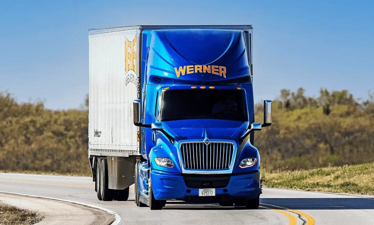 Werner Enterprises adds hydrogen fuel cell truck to fleet